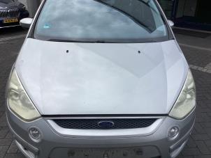 Gebruikte Motorkap Ford S-Max (GBW) 2.0 16V Prijs € 100,00 Margeregeling aangeboden door Gebr Opdam B.V.