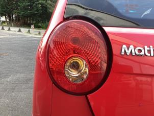 Gebruikte Achterlicht links Chevrolet Matiz (M200) 0.8 S,SE Prijs € 30,00 Margeregeling aangeboden door Gebr Opdam B.V.