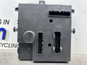 Gebruikte Computer Body Control Renault Twingo II (CN) 1.2 16V Prijs € 50,00 Margeregeling aangeboden door Gebr Opdam B.V.
