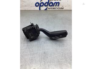 Gebruikte Pinker Schakelaar Ford Kuga III (DFK) 2.5 PHEV 16V Prijs € 35,00 Margeregeling aangeboden door Gebr Opdam B.V.