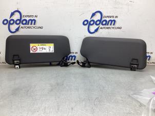 Gebruikte Zonneklep Ford Kuga III (DFK) 2.5 PHEV 16V Prijs € 75,00 Margeregeling aangeboden door Gebr Opdam B.V.