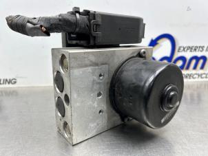 Gebruikte ABS Pomp Mercedes C (W203) 1.8 C-180K 16V Prijs € 125,00 Margeregeling aangeboden door Gebr Opdam B.V.