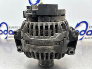 Gebruikte Dynamo Mercedes C (W203) 1.8 C-180K 16V Prijs € 125,00 Margeregeling aangeboden door Gebr Opdam B.V.