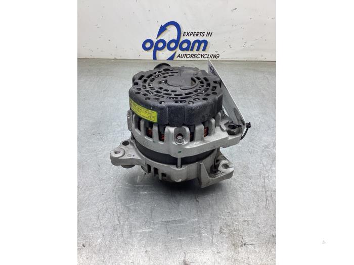 Gebruikte Dynamo Kia Rio IV (YB) 1.0i T-GDi 100 12V Prijs € 60,00 Margeregeling aangeboden door Gebr Opdam B.V.