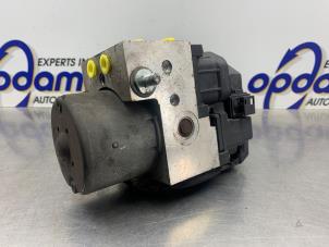 Gebruikte ABS Pomp Volvo V40 (VW) 2.0 16V Prijs € 125,00 Margeregeling aangeboden door Gebr Opdam B.V.