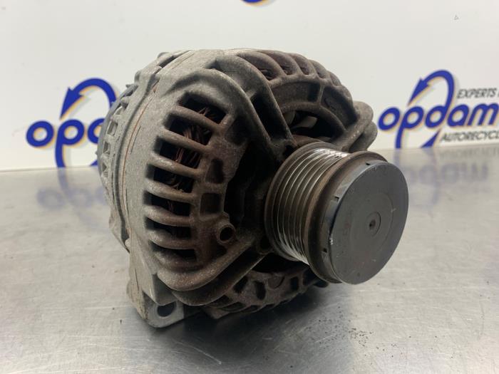 Gebruikte Dynamo Volvo V40 (VW) 2.0 16V Prijs € 75,00 Margeregeling aangeboden door Gebr Opdam B.V.