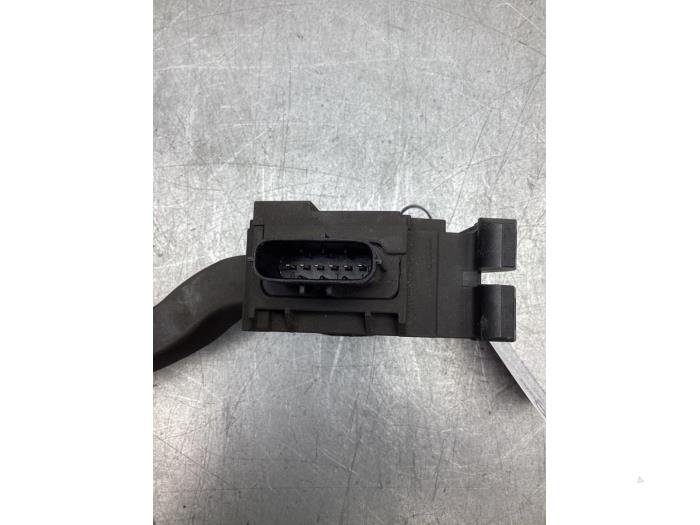 Gebruikte Gaspedaalpositie Sensor Volkswagen Polo VI (AW1) 2.0 GTI Prijs € 35,00 Margeregeling aangeboden door Gebr Opdam B.V.