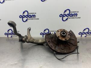 Gebruikte Fusee links-voor Audi A4 Avant (B7) 1.9 TDI Prijs € 150,00 Margeregeling aangeboden door Gebr Opdam B.V.