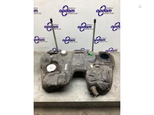 Gebruikte Brandstoftank Volvo XC60 I (DZ) 2.4 D5 20V 220 AWD Prijs € 100,00 Margeregeling aangeboden door Gebr Opdam B.V.