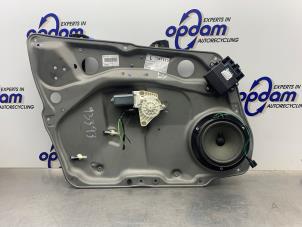 Gebruikte Ruitmechaniek 4Deurs links-voor Mercedes B (W245) 2.0 B-200 16V Prijs € 50,00 Margeregeling aangeboden door Gebr Opdam B.V.