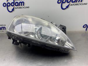 Gebruikte Koplamp rechts Opel Corsa C (F08/68) 1.2 16V Twin Port Prijs € 60,00 Margeregeling aangeboden door Gebr Opdam B.V.