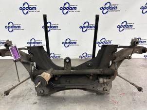Gebruikte Subframe Renault Clio III (BR/CR) 1.4 16V Prijs € 99,00 Margeregeling aangeboden door Gebr Opdam B.V.