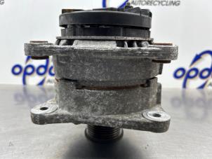 Gebruikte Dynamo Renault Clio III (BR/CR) 1.4 16V Prijs € 60,00 Margeregeling aangeboden door Gebr Opdam B.V.