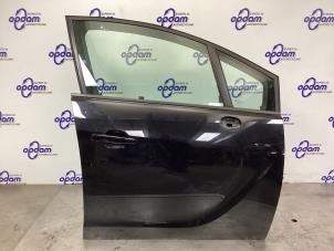 Gebruikte Portier 4Deurs rechts-voor Opel Meriva 1.4 Turbo 16V ecoFLEX Prijs € 250,00 Margeregeling aangeboden door Gebr Opdam B.V.