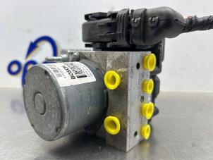 Gebruikte ABS Pomp Fiat 500C (312) 0.9 TwinAir 80 Prijs € 150,00 Margeregeling aangeboden door Gebr Opdam B.V.