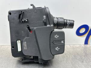 Gebruikte Ruitenwis Schakelaar Renault Clio III (BR/CR) 1.2 16V 75 Prijs € 50,00 Margeregeling aangeboden door Gebr Opdam B.V.