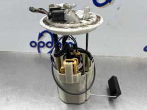 Gebruikte Tank element Pomp Mercedes Vito (639.6) 2.2 113 CDI 16V Euro 5 Prijs € 100,00 Margeregeling aangeboden door Gebr Opdam B.V.