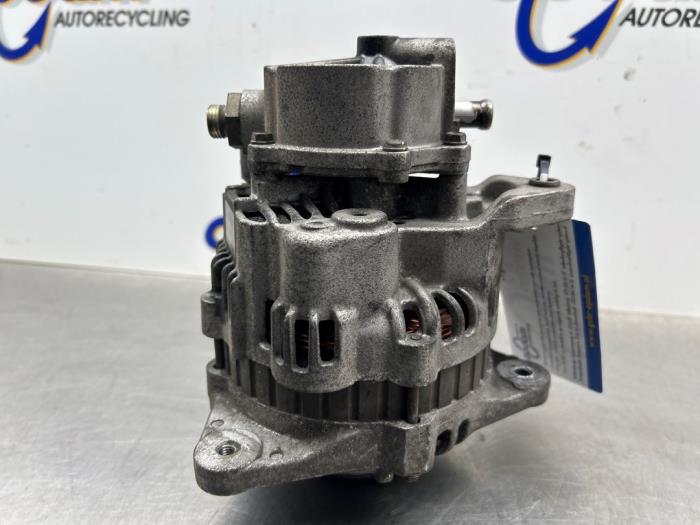 Gebruikte Dynamo Ford Transit 2.5 Di 80-120 Prijs € 130,00 Margeregeling aangeboden door Gebr Opdam B.V.