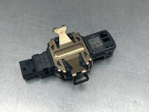 Gebruikte Sensor regen Volkswagen Polo VI (AW1) 1.0 TSI 12V BlueMotion Prijs € 50,00 Margeregeling aangeboden door Gebr Opdam B.V.