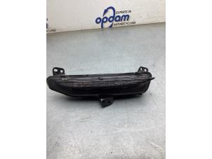 Gebruikte Daglamp links Peugeot 308 SW (L4/L9/LC/LJ/LR) 1.2 12V e-THP PureTech 130 Prijs € 100,00 Margeregeling aangeboden door Gebr Opdam B.V.