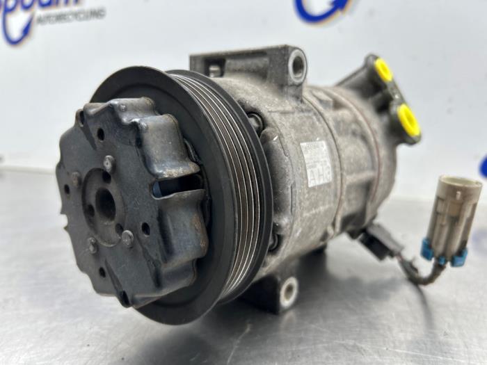 Gebruikte Pomp Airco Opel Meriva (A) 1.6 16V Prijs € 99,00 Margeregeling aangeboden door Gebr Opdam B.V.