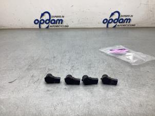 Gebruikte Sensor PDC Peugeot 208 I (CA/CC/CK/CL) 1.6 Vti 16V Prijs € 75,00 Margeregeling aangeboden door Gebr Opdam B.V.