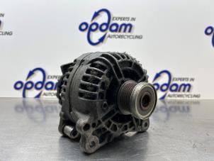 Gebruikte Alternator Volkswagen Golf V (1K1) 1.6 FSI 16V Prijs € 80,00 Margeregeling aangeboden door Gebr Opdam B.V.