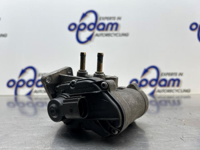 Gebruikte EGR Klep Volkswagen Golf V (1K1) 1.6 FSI 16V Prijs € 65,00 Margeregeling aangeboden door Gebr Opdam B.V.