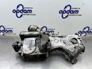 Gebruikte Distributiedeksel Volkswagen Golf V (1K1) 1.6 FSI 16V Prijs € 100,00 Margeregeling aangeboden door Gebr Opdam B.V.