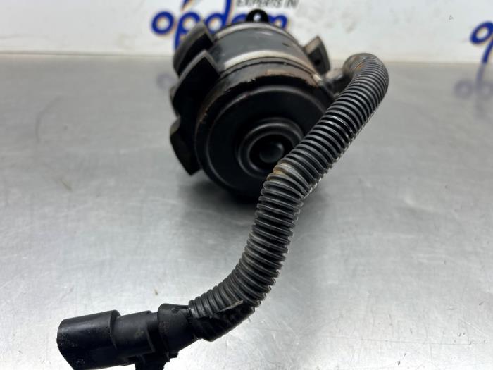 Gebruikte Pomp Servo Renault Kangoo (KC) 1.5 dCi 65 Prijs € 150,00 Margeregeling aangeboden door Gebr Opdam B.V.