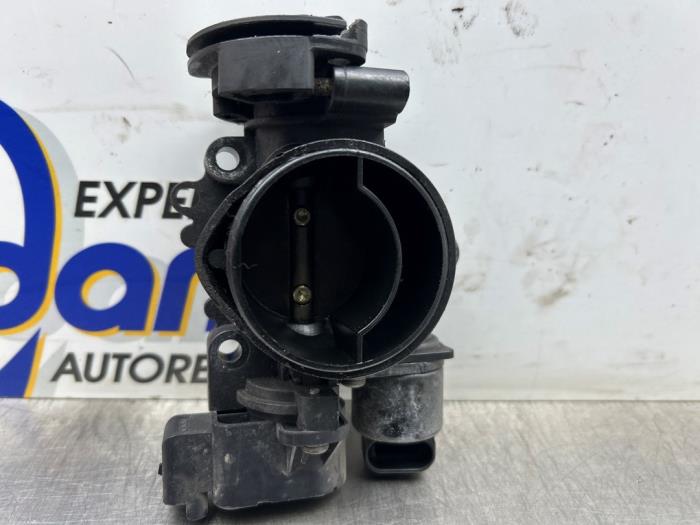 Gebruikte Gasklephuis Citroen Saxo 1.1i X,SX Prijs € 40,00 Margeregeling aangeboden door Gebr Opdam B.V.