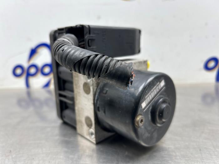 Gebruikte ABS Pomp Mazda 2 (NB/NC/ND/NE) 1.4 16V Prijs € 75,00 Margeregeling aangeboden door Gebr Opdam B.V.