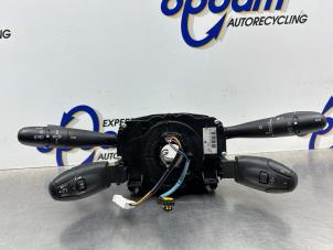 Gebruikte Licht + Raw Schakelaar Peugeot 207 SW (WE/WU) 1.6 16V Prijs € 150,00 Margeregeling aangeboden door Gebr Opdam B.V.