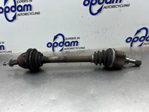 Gebruikte Aandrijfas links-voor Ford Focus 2 Wagon 1.4 16V Prijs € 50,00 Margeregeling aangeboden door Gebr Opdam B.V.