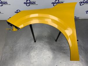 Gebruikte Scherm links-voor Peugeot 208 II (UB/UH/UP) 1.2 Vti 12V PureTech 75 Prijs € 200,00 Margeregeling aangeboden door Gebr Opdam B.V.