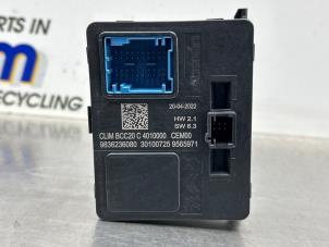 Gebruikte Module climatronic Peugeot 208 II (UB/UH/UP) 1.2 Vti 12V PureTech 75 Prijs € 60,00 Margeregeling aangeboden door Gebr Opdam B.V.