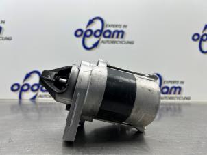 Gebruikte Startmotor Peugeot 208 II (UB/UH/UP) 1.2 Vti 12V PureTech 75 Prijs € 75,00 Margeregeling aangeboden door Gebr Opdam B.V.