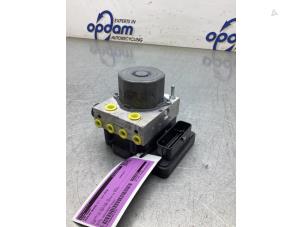 Gebruikte ABS Pomp Nissan Micra (K14) 0.9 IG-T 12V Prijs € 150,00 Margeregeling aangeboden door Gebr Opdam B.V.