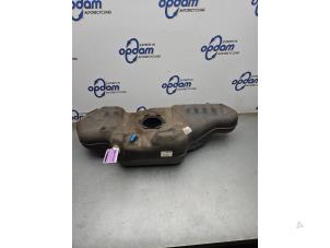 Gebruikte Tank Nissan Micra (K14) 0.9 IG-T 12V Prijs € 150,00 Margeregeling aangeboden door Gebr Opdam B.V.