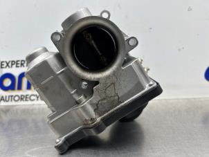 Gebruikte Gasklephuis Nissan Micra (K12) 1.2 16V Prijs € 75,00 Margeregeling aangeboden door Gebr Opdam B.V.