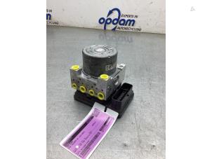 Gebruikte ABS Pomp Fiat Talento 2.0 EcoJet BiTurbo 145 Prijs € 242,00 Inclusief btw aangeboden door Gebr Opdam B.V.