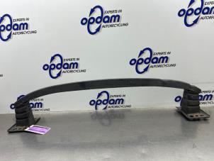 Gebruikte Bumperbalk voor Ford Ka II 1.2 Prijs € 30,00 Margeregeling aangeboden door Gebr Opdam B.V.