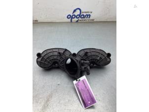 Gebruikte Inlaatspruitstuk Mercedes A-Klasse AMG (W176) 2.0 A-45 AMG Turbo 16V Prijs € 100,00 Margeregeling aangeboden door Gebr Opdam B.V.