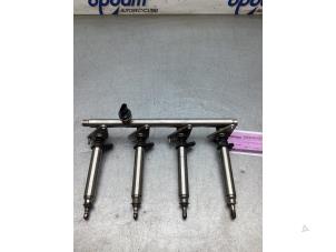 Gebruikte Injector brug Mercedes A-Klasse AMG (W176) 2.0 A-45 AMG Turbo 16V Prijs € 200,00 Margeregeling aangeboden door Gebr Opdam B.V.