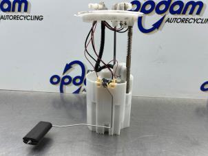 Gebruikte Benzinepomp Renault Kadjar (RFEH) 1.2 Energy TCE 130 Prijs € 75,00 Margeregeling aangeboden door Gebr Opdam B.V.