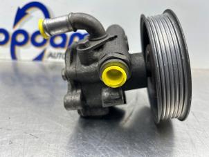 Gebruikte Pomp Servo Volkswagen Caddy III (2KA,2KH,2CA,2CH) 1.9 TDI Prijs € 50,00 Margeregeling aangeboden door Gebr Opdam B.V.