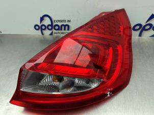 Gebruikte Achterlicht rechts Ford Fiesta 6 (JA8) 1.25 16V Prijs € 35,00 Margeregeling aangeboden door Gebr Opdam B.V.