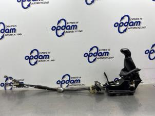 Gebruikte Versnellingsbak Bedieningskabel Citroen C4 Cactus (0B/0P) 1.2 PureTech 82 12V Prijs € 100,00 Margeregeling aangeboden door Gebr Opdam B.V.