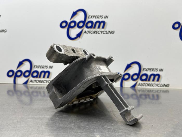 Gebruikte Motorrubber Volkswagen Polo VI (AW1) 1.0 TGI 12V Prijs € 50,00 Margeregeling aangeboden door Gebr Opdam B.V.