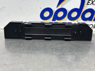 Gebruikte Display Interieur Suzuki Swift (ZA/ZC/ZD1/2/3/9) 1.6 Sport VVT 16V Prijs € 35,00 Margeregeling aangeboden door Gebr Opdam B.V.